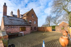 REAR GARDEN- click for photo gallery